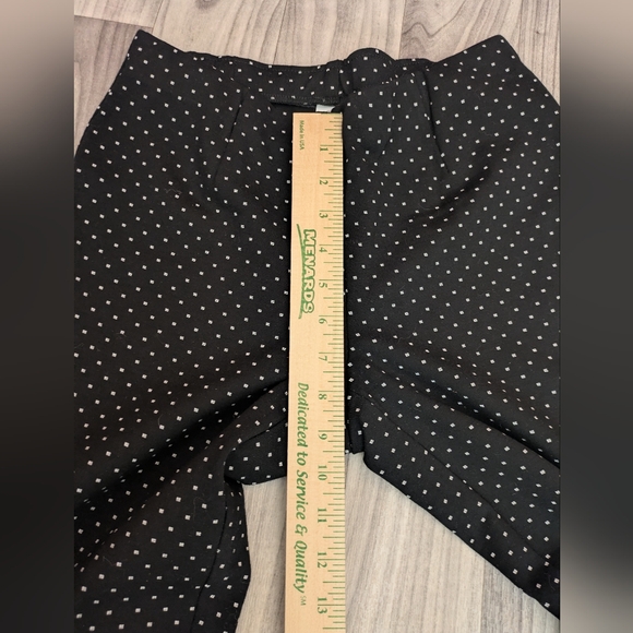J. Jill Black and White Patterned Cropped Pants - Picture 6 of 13